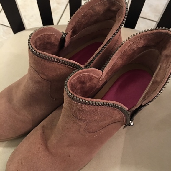 Chinese Laundry booties - Picture 5 of 7